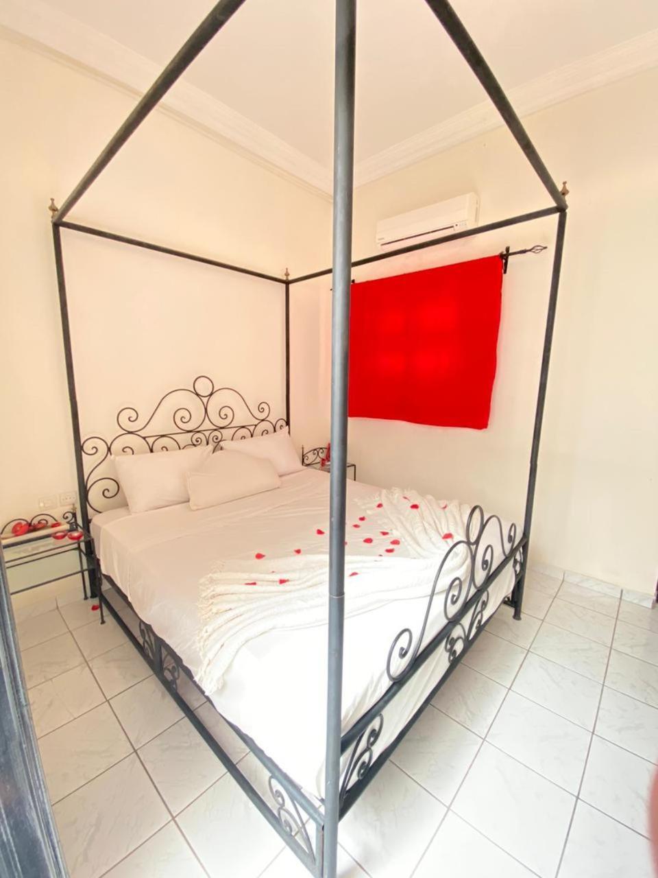 Riad Saif Piscine Palmeraie 마라케시 외부 사진